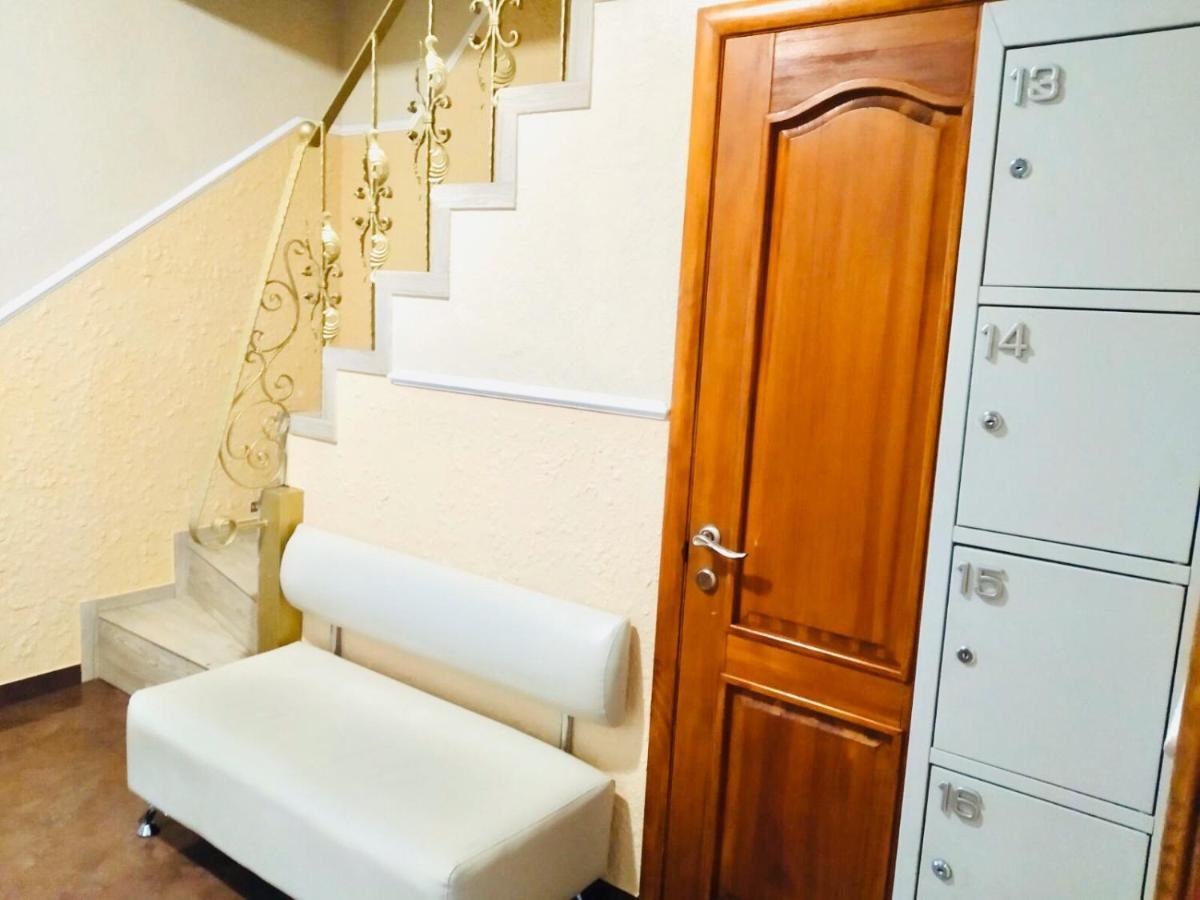 Saperka Hostel Kiev Buitenkant foto